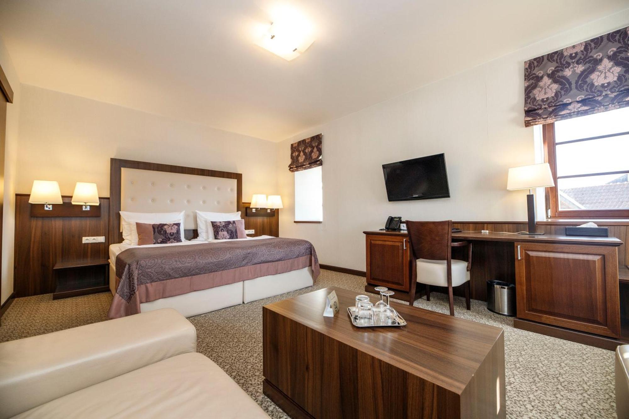 Hotel Sladovna Cerna Hora Luaran gambar