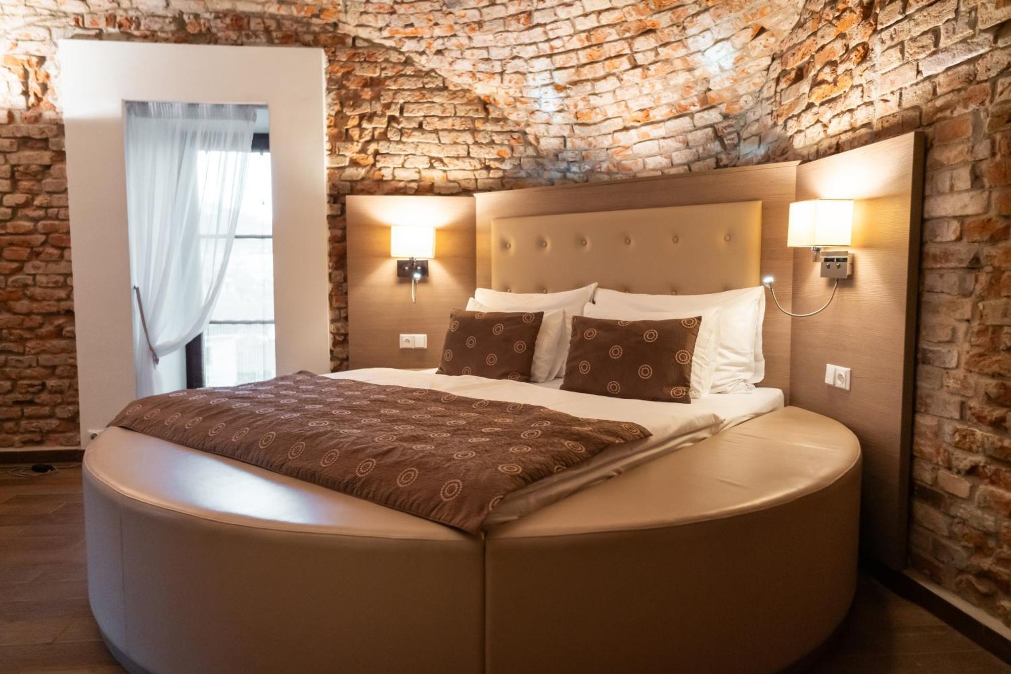 Hotel Sladovna Cerna Hora Luaran gambar